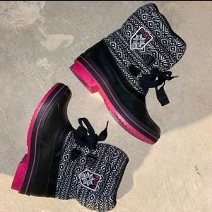 NWOT Roxy Winter/ Rain Boots